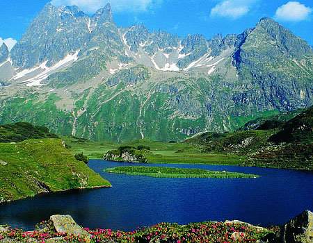 sommer landschaft ferienwohnung am arlberg
